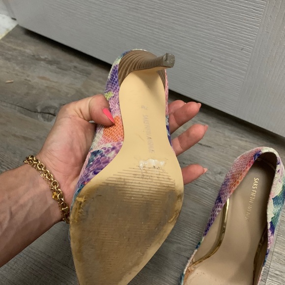 Saks Fifth Avenue Leather Heels - Picture 6 of 10